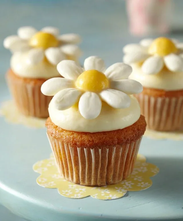 Super Cute Daisy Cupcakes
